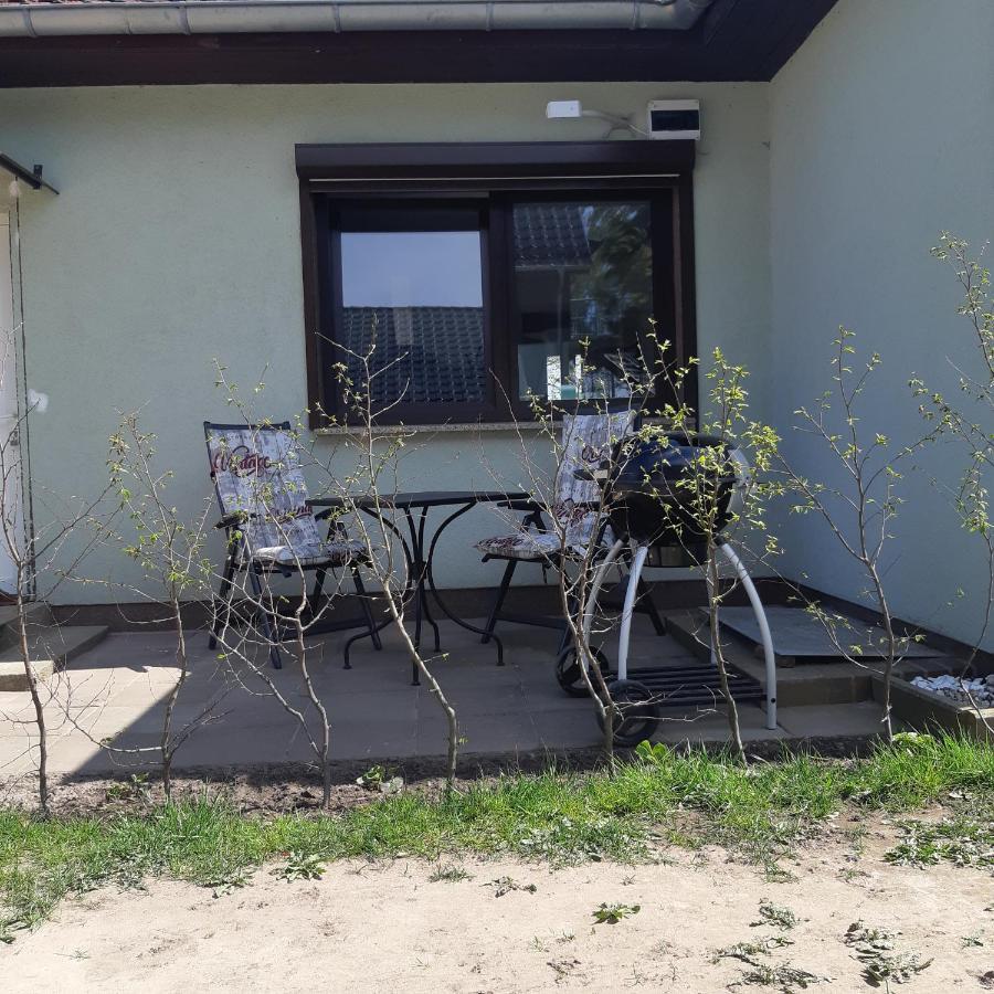 Ferienwohnung Am Scheunenkaffee Kachlin Dargen Екстериор снимка